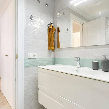 Apartmán En Cristianos Urb.playa Graciosa