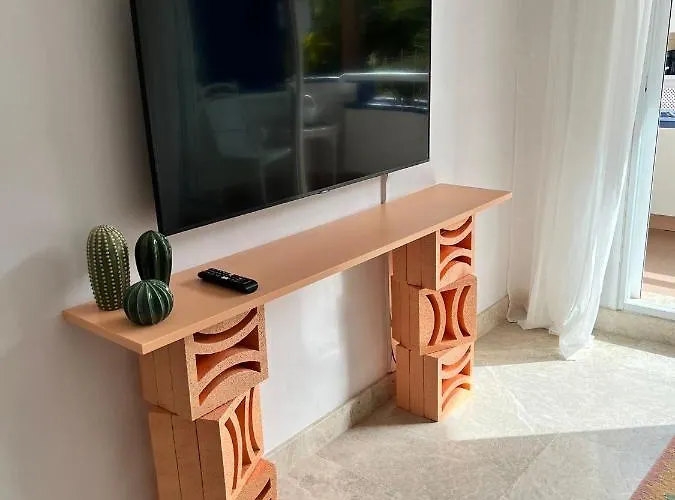 En Cristianos Urb.playa Graciosa 洛斯克里斯蒂亚诺斯